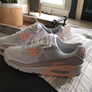 New Nike Air Max 90